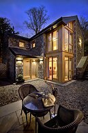 Cedar Manor