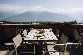 LeCrans Hotel & Spa
