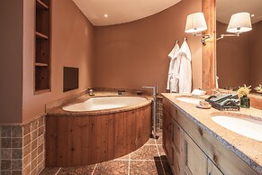 LeCrans Hotel & Spa