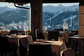 LeCrans Hotel & Spa