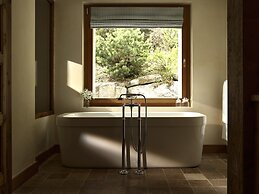LeCrans Hotel & Spa