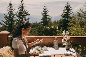 LeCrans Hotel & Spa
