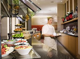 Novotel Suites Mall Avenue Dubai
