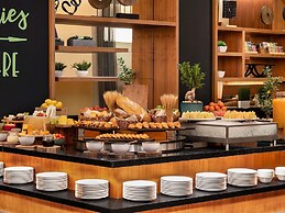 Novotel Suites Mall Avenue Dubai