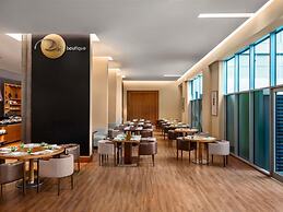 Novotel Suites Mall Avenue Dubai
