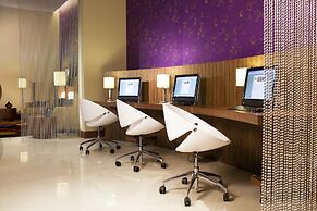 Novotel Suites Mall Avenue Dubai