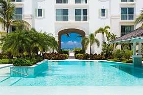 West Bay Club