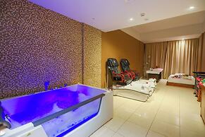 Ramee Palace Hotel