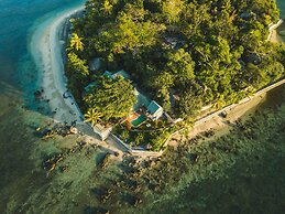 Hideaway Island Resort