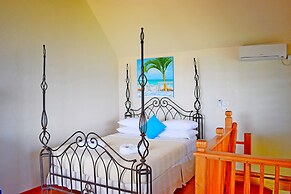 Hideaway Island Resort