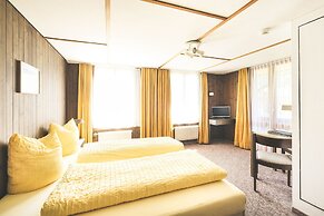 Hotel Alpina