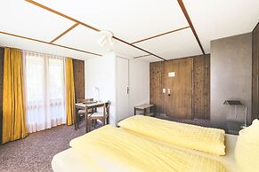 Hotel Alpina