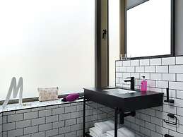 Moxy Belgrade