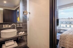 Renaissance Paris Arc de Triomphe Hotel