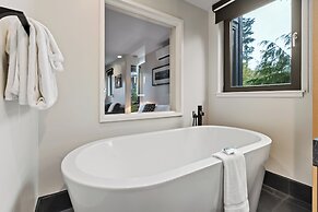 Black Rock Oceanfront Resort