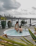 Black Rock Oceanfront Resort