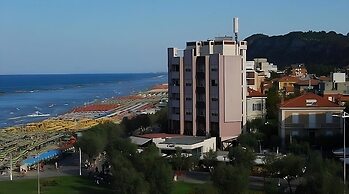 B&B HOTEL Pesaro Des Bains