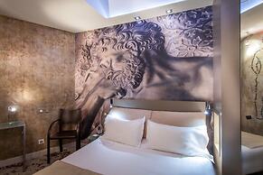 Apostrophe Hotel