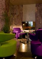 Apostrophe Hotel