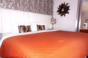 Kenley Hotel