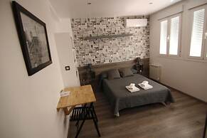 Hostal MH Fuencarral