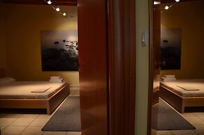 Saron Hotel