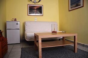 Saron Hotel