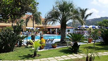 Hotel Damanse