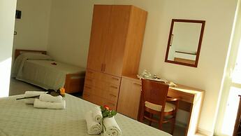 Hotel Damanse