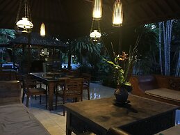 Bumi Ayu Bungalows
