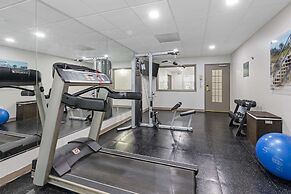 Best Western Plus First Coast Inn & Suites