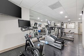 Best Western Plus First Coast Inn & Suites