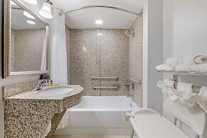 Best Western Plus First Coast Inn & Suites