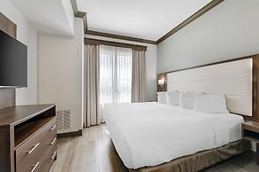 Best Western Plus First Coast Inn & Suites