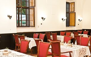 Klastrom Hotel