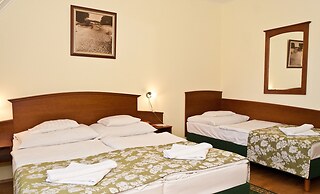Klastrom Hotel