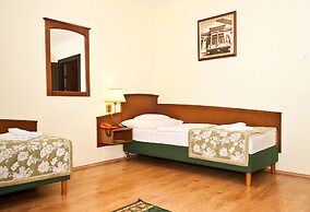Klastrom Hotel