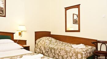 Klastrom Hotel