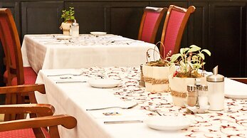 Klastrom Hotel