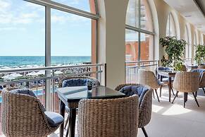Sol Luna Bay Resort
