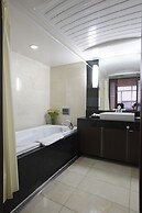 Ramada by Wyndham Dongtan Hotel