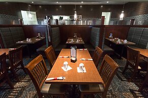 Days Inn & Suites by Wyndham Edmonton Airport