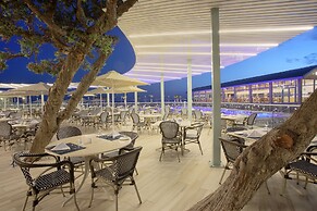 Arina Beach Resort