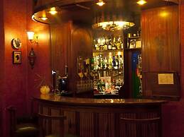 Woodhill House