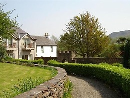 Woodhill House