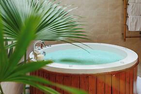 Diamond Bay Resort and Spa