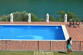 Hotel Caserio de Iznajar