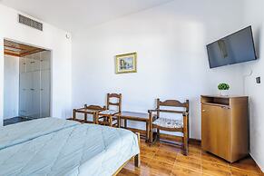 Hotel Dionyssos