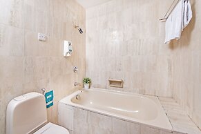 Hotel 81 Tristar