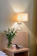 SkyPort Hotel